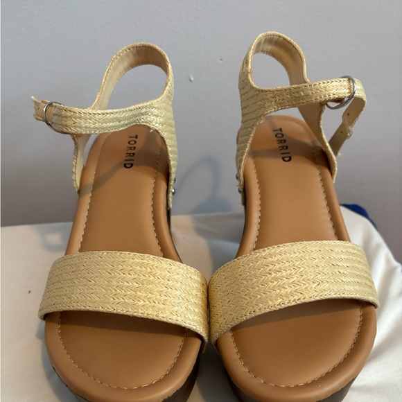 Torrid brand new - Picture 2 of 3